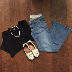 ✌🏼️ GAP Limited Edition flare jeans - size 28R/6R