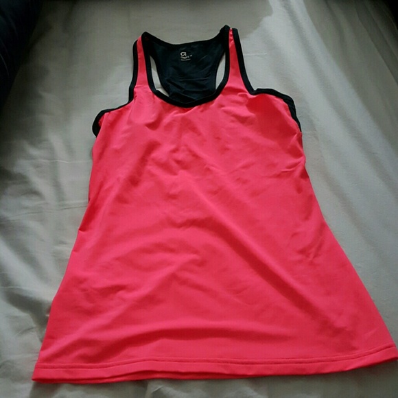 Workout top from the gap