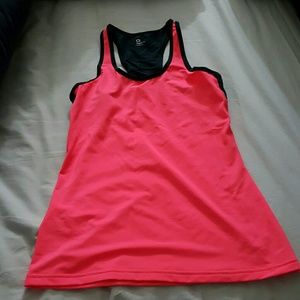 Workout top from the gap