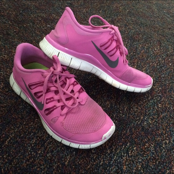 Pink Nike frees