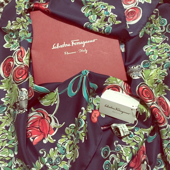 Salvatore ferragamo original silk scarf -