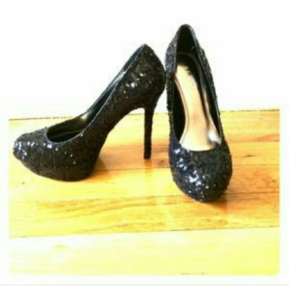 Almost NEW Black Sequin Pumps