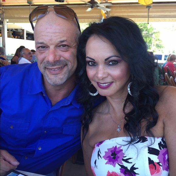 Meet your Posher, Cindy - Picture 2 of 4