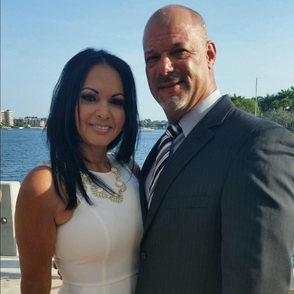 Meet your Posher, Cindy - Picture 3 of 4