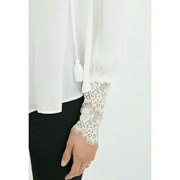 SOLD.    Victorian medieval sleeve bohemian blouse - Picture 4 of 4