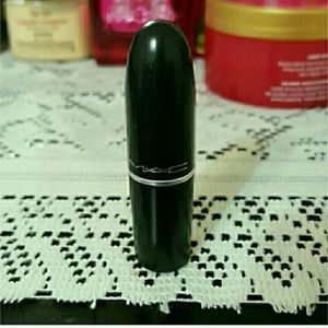 BRAND NEW NEVER USED MAC LIPSTICK