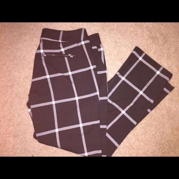 NYC Plaid Cropped Pants
