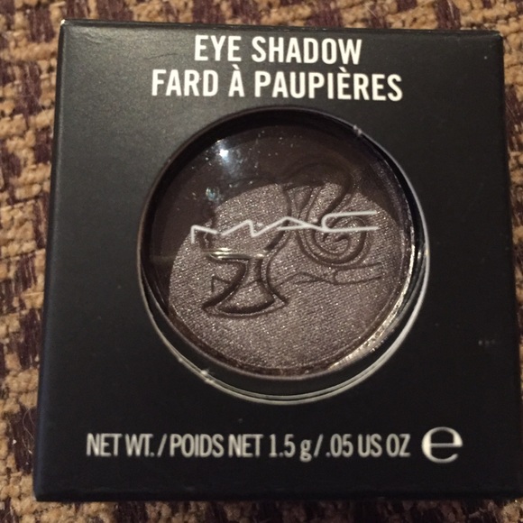 MAC Barbie "Moth Brown" very sought after