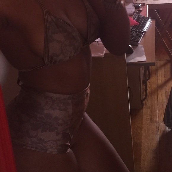 American apparel swimsuit - Picture 2 of 4