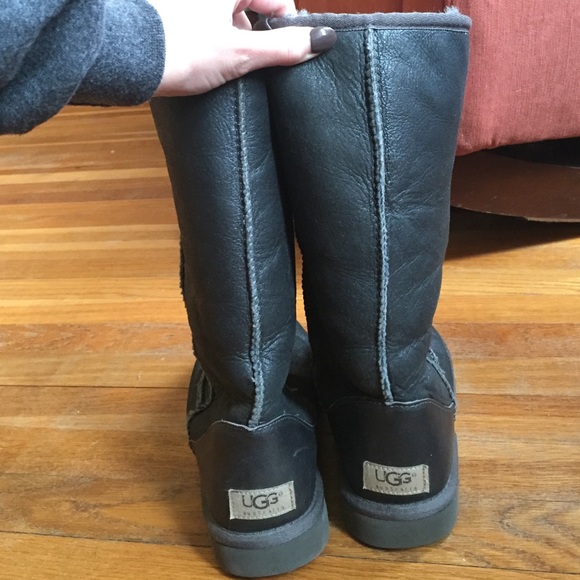 Metallic Grey Ugg- Read Description - Picture 2 of 4