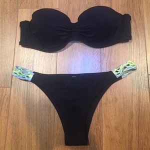 2015 Victoria's Secret bikini - 34B/Small