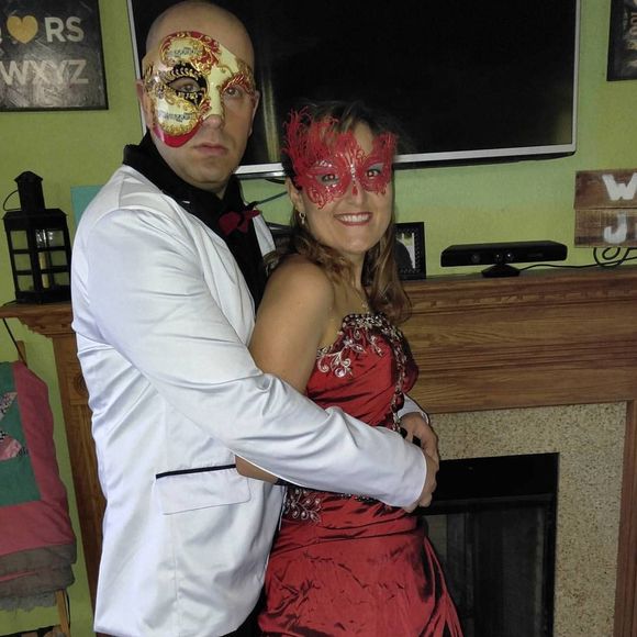 Meet your Posher, Jennifer - Picture 1 of 1