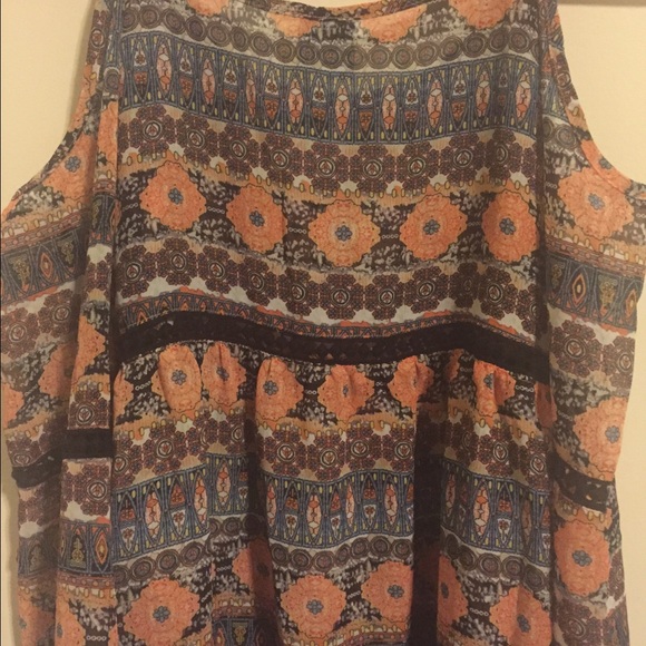 Cold shoulder boho top - Picture 4 of 4
