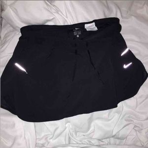 Nike black white skort