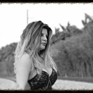 Meet your Posher, Paola