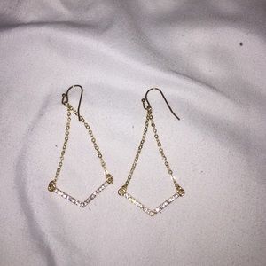 Cute dangling earrings!