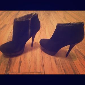Steve Madden Black Booties/Heels