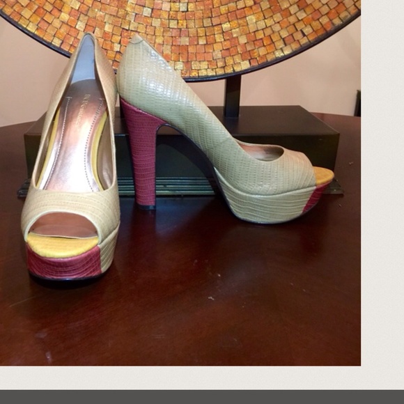 BCBG Pumps NWOB