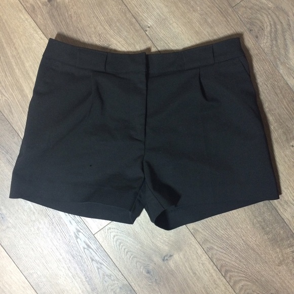 H&M high-waisted black shorts
