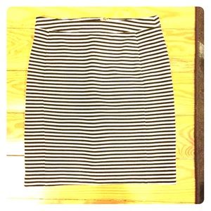 Black and white striped pencil skirt