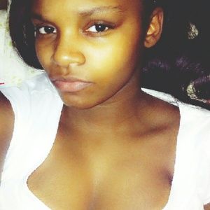 Meet your Posher, Ava