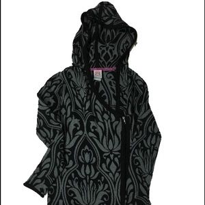 Assymetrical zip hoodie