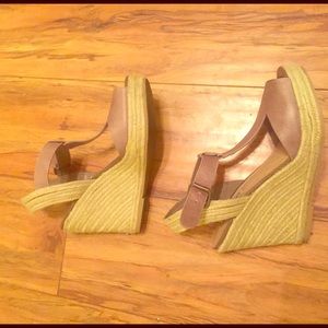 Steve Madden Tan Wedge Sandals (8-8.5)