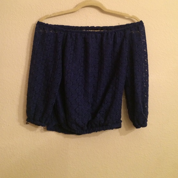 Up Shoulder top