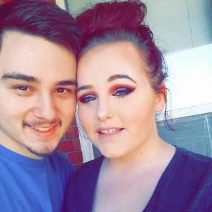 Meet your Posher, Alexis