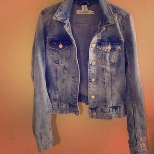 Light wash denim jean jacket