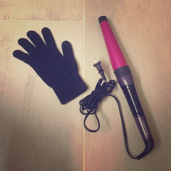 Remington tapered 2"-3" curling iron with glove!