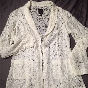 2bebe White thin blazer