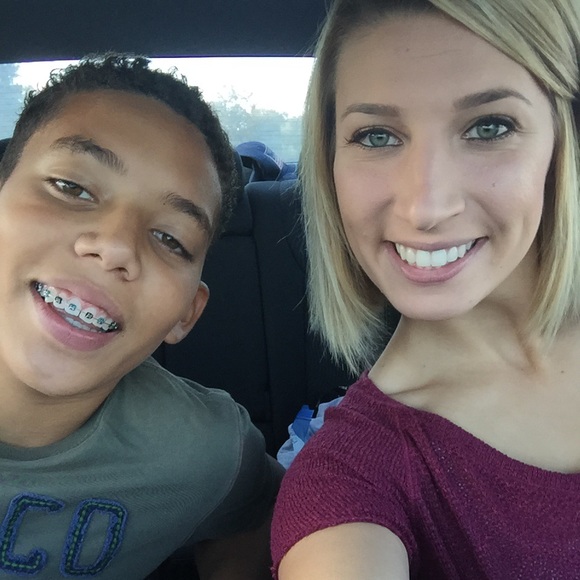 Meet your Posher, Madison - Picture 1 of 1