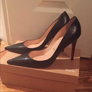 Christian Louboutin 100mm size 39 pump