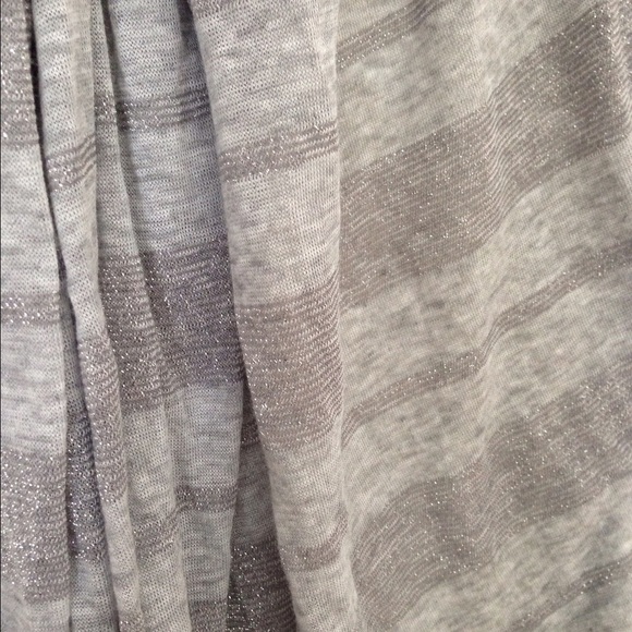 Grey stripped infinity scarf - Picture 2 of 3