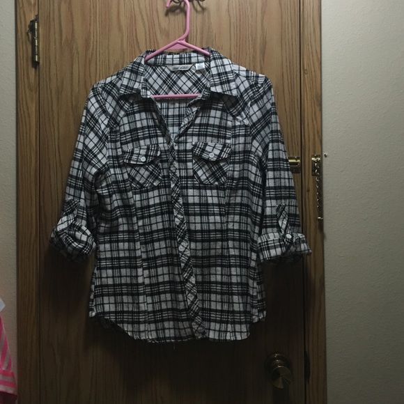 Black and white plaid shirt!