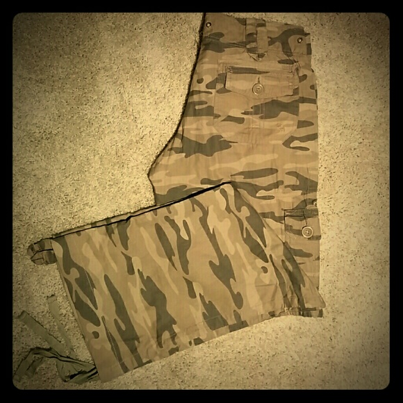 A&F Camo print pants, Never been worn