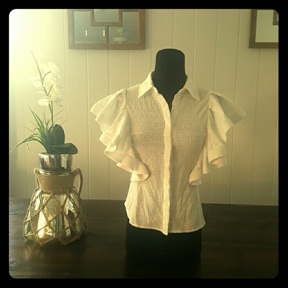 Eyelet texture blouse
