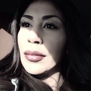 Meet your Posher, Lea