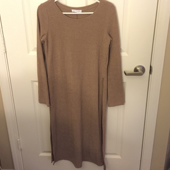Side split maxi top - Picture 2 of 4