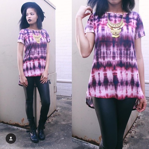Tie-dye high low tee