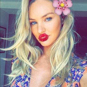 Meet your Posher, Katelyn