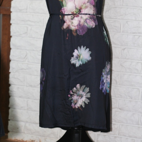 ⚡️Simply Vera Wang Dress⚡️ - Picture 2 of 4