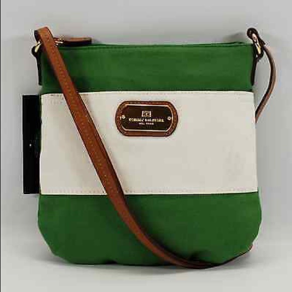 Tommy Hilfiger Handbags - Tommy Hilfiger purse