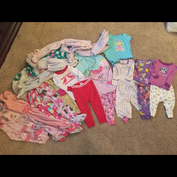 Huge lot of toddler girl sleepers! 19 total