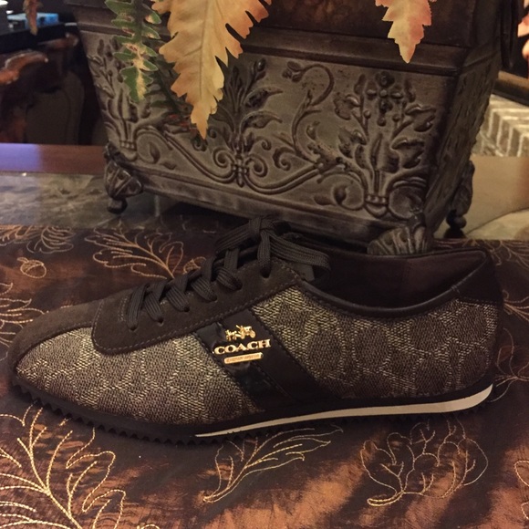 COACH Ivy Logo Sneakers💕