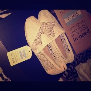 NEW white Crochet toms!! Never worn