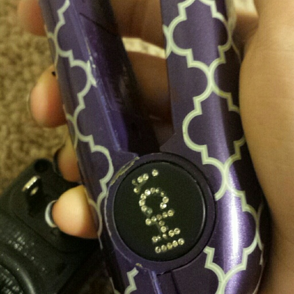 CHI Hair Straightener - Picture 3 of 3