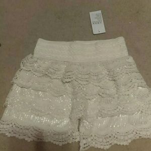 NWT lace shorts