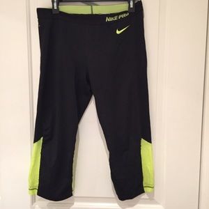 Nike Pro Cropped Leggings